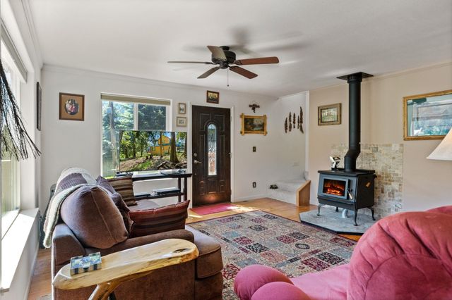 2876 Deep Lake South Shore Rd, Colville, WA 99114