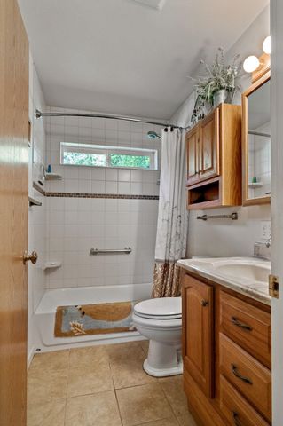 2876 Deep Lake South Shore Rd, Colville, WA 99114