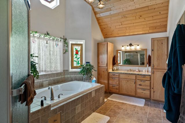 2876 Deep Lake South Shore Rd, Colville, WA 99114