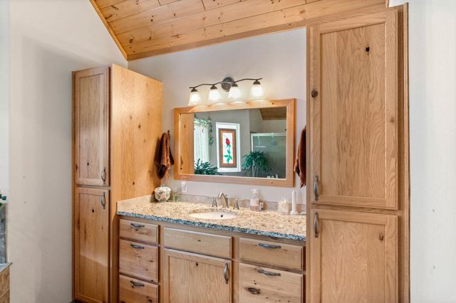 2876 Deep Lake South Shore Rd, Colville, WA 99114