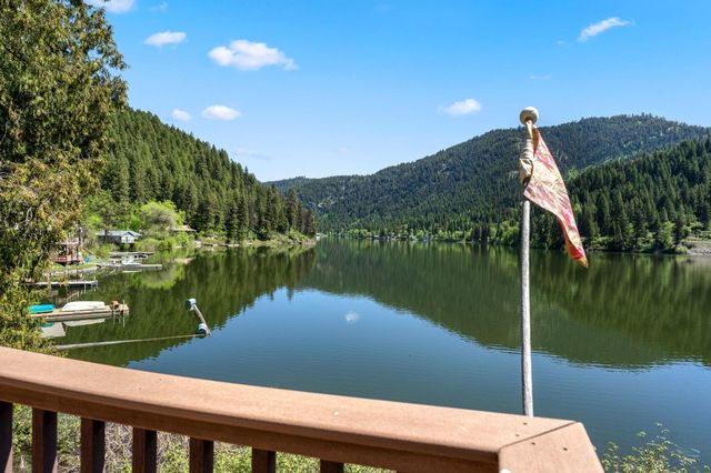 2876 Deep Lake South Shore Rd, Colville, WA 99114