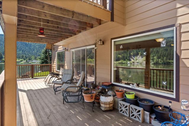 2876 Deep Lake South Shore Rd, Colville, WA 99114