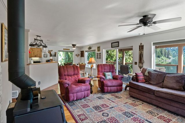 2876 Deep Lake South Shore Rd, Colville, WA 99114