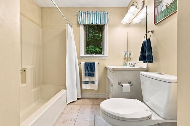 108 Chase Road, South Hampton, NH 03827