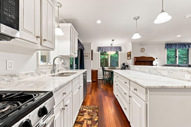 108 Chase Road, South Hampton, NH 03827