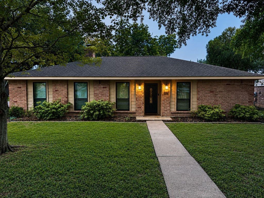 12627 Westmere Drive, Houston, TX 77077