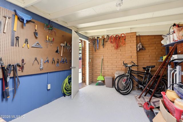 9209 E Baker Street, Tucson, AZ 85710