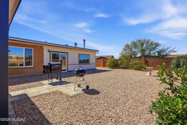 9209 E Baker Street, Tucson, AZ 85710