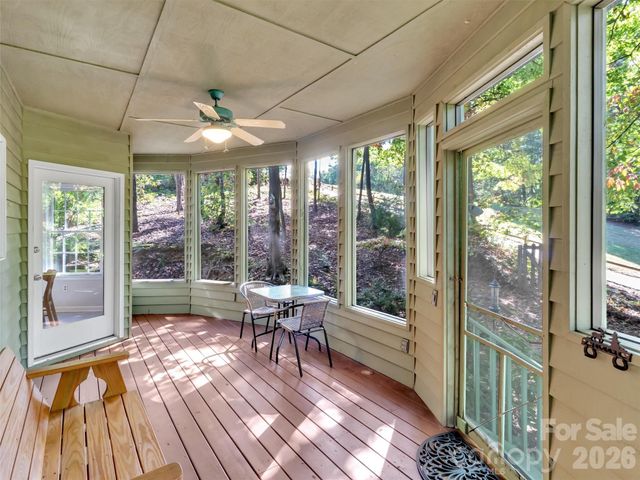 132 Aldersgate Road, Waynesville, NC 28786