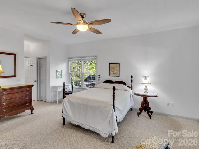 132 Aldersgate Road, Waynesville, NC 28786