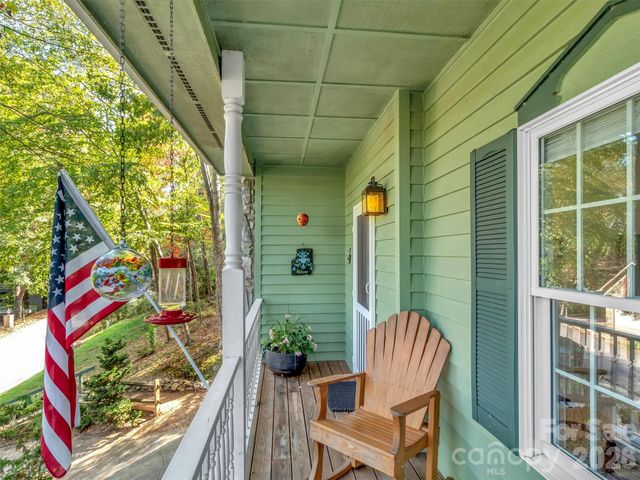 132 Aldersgate Road, Waynesville, NC 28786