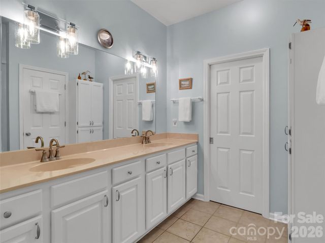 132 Aldersgate Road, Waynesville, NC 28786