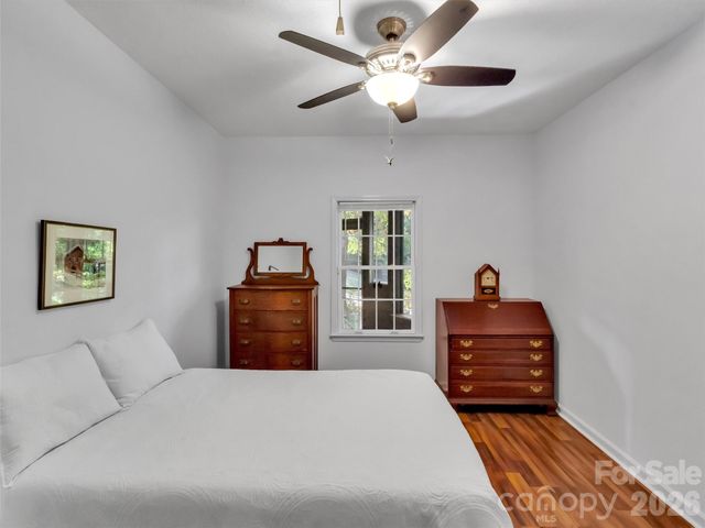 132 Aldersgate Road, Waynesville, NC 28786