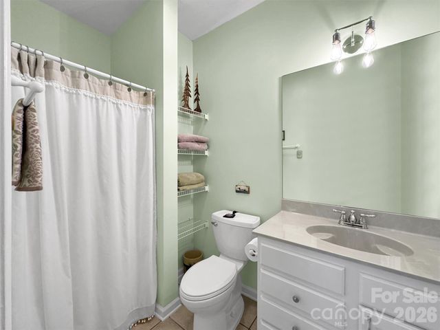 132 Aldersgate Road, Waynesville, NC 28786