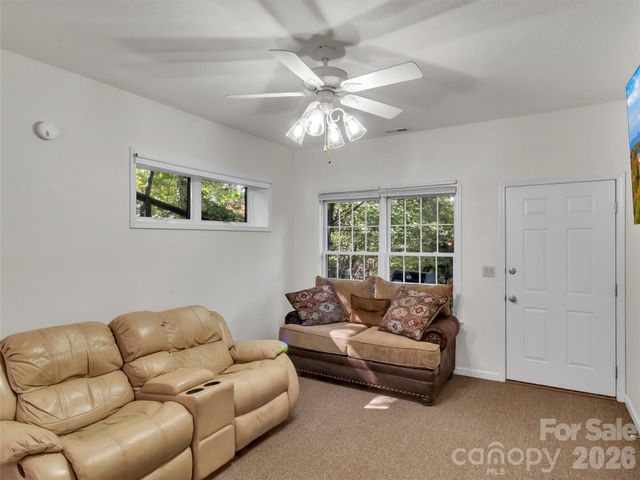 132 Aldersgate Road, Waynesville, NC 28786