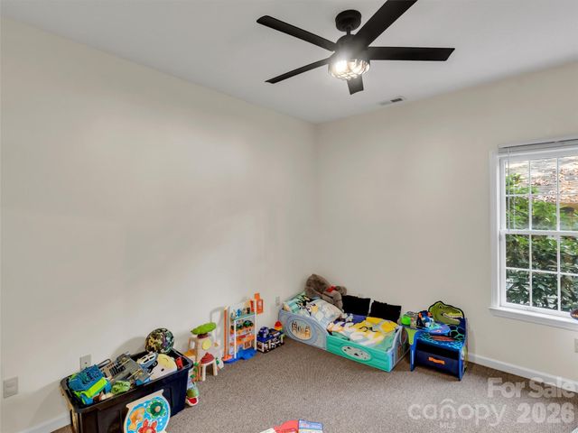 132 Aldersgate Road, Waynesville, NC 28786