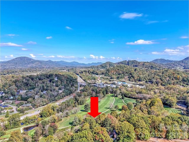 132 Aldersgate Road, Waynesville, NC 28786