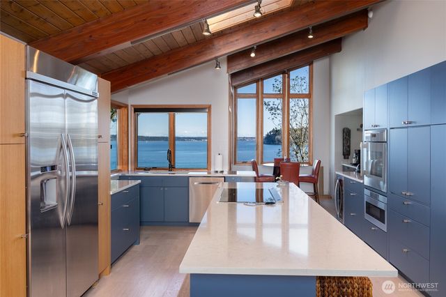 192 Montgomery Court, Port Ludlow, WA 98365