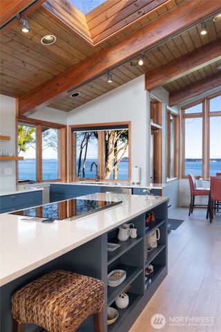 192 Montgomery Court, Port Ludlow, WA 98365