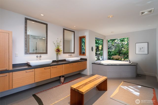 192 Montgomery Court, Port Ludlow, WA 98365