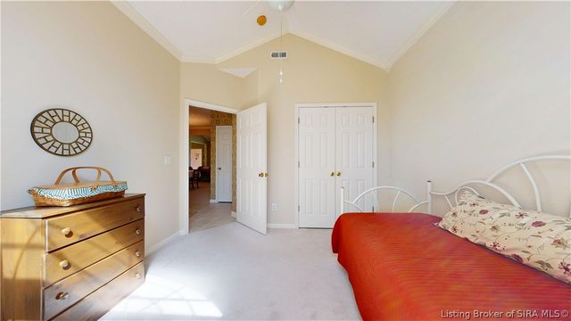 2122 Pickwick Drive, New Albany, IN 47150