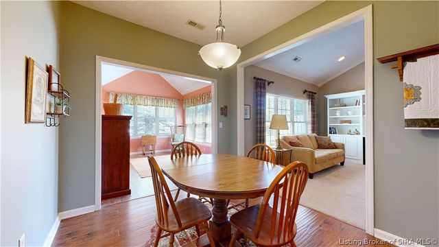 2122 Pickwick Drive, New Albany, IN 47150