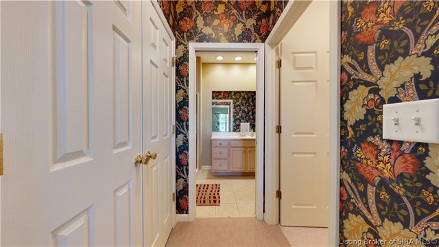 2122 Pickwick Drive, New Albany, IN 47150