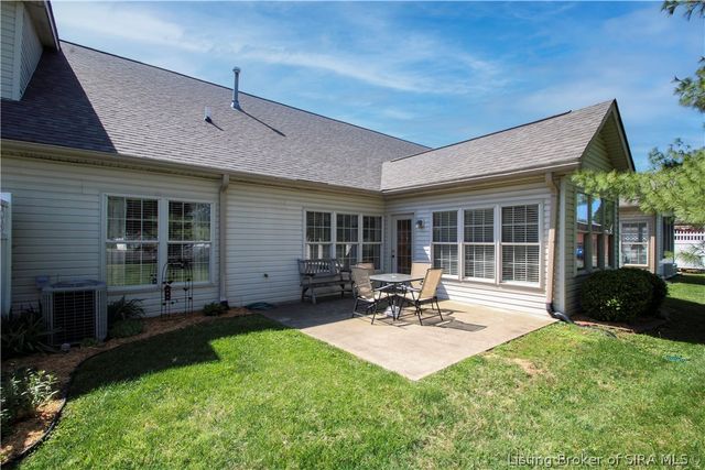 2122 Pickwick Drive, New Albany, IN 47150