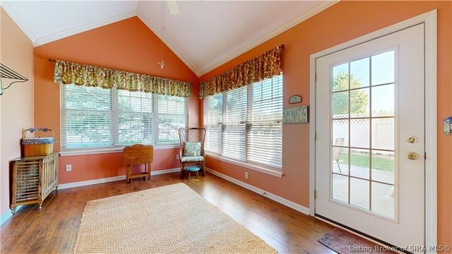 2122 Pickwick Drive, New Albany, IN 47150