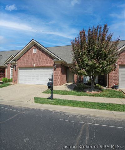 2122 Pickwick Drive, New Albany, IN 47150