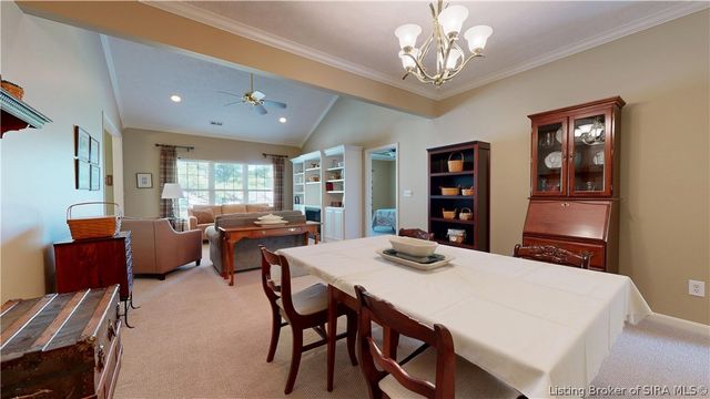 2122 Pickwick Drive, New Albany, IN 47150