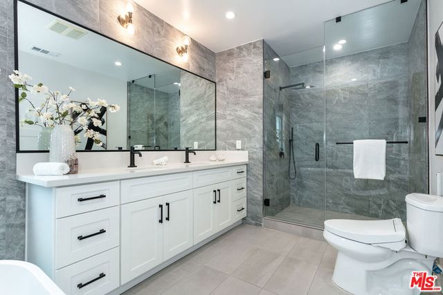 732 N Cherokee Avenue, Los Angeles, CA 90038
