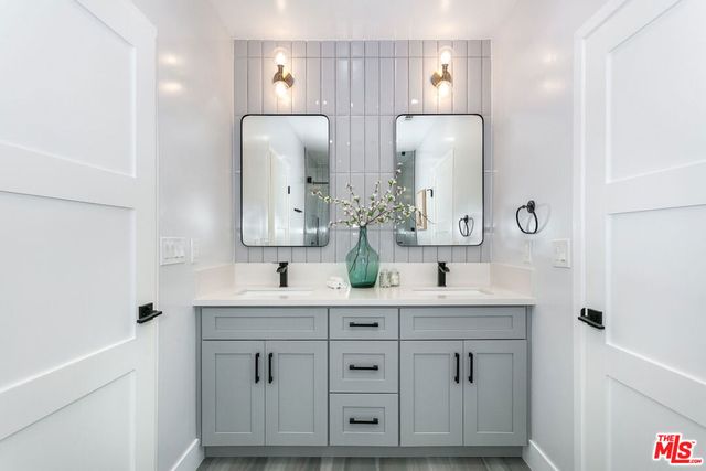 732 N Cherokee Avenue, Los Angeles, CA 90038