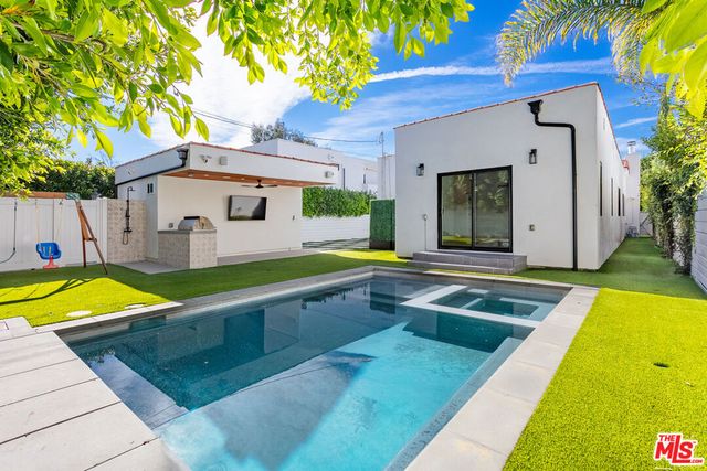732 N Cherokee Avenue, Los Angeles, CA 90038