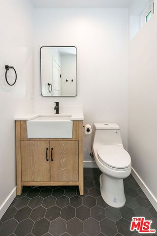 732 N Cherokee Avenue, Los Angeles, CA 90038