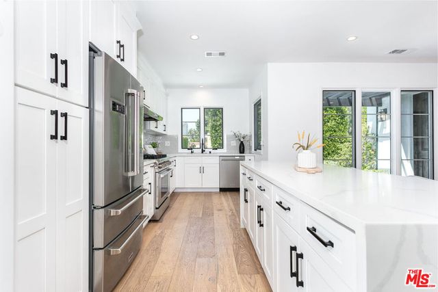 732 N Cherokee Avenue, Los Angeles, CA 90038