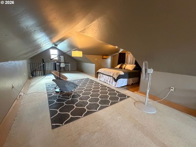 104 HOLEMAN Ave, Eugene, OR 97404