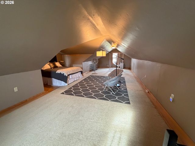 104 HOLEMAN Ave, Eugene, OR 97404