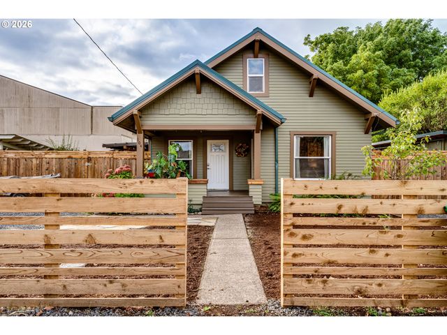 104 HOLEMAN Ave, Eugene, OR 97404