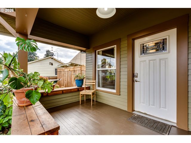 104 HOLEMAN Ave, Eugene, OR 97404