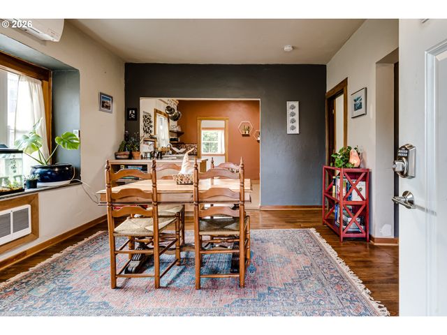 104 HOLEMAN Ave, Eugene, OR 97404