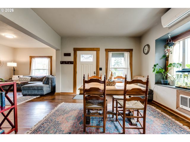 104 HOLEMAN Ave, Eugene, OR 97404