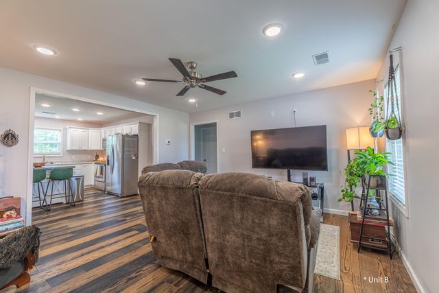 401 Johnny Drive, Science Hill, KY 42553