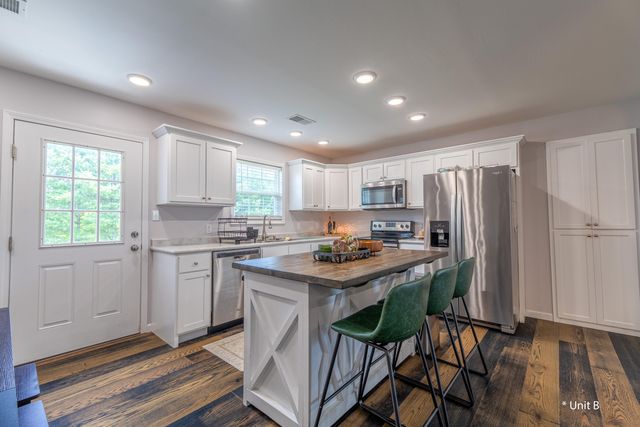401 Johnny Drive, Science Hill, KY 42553
