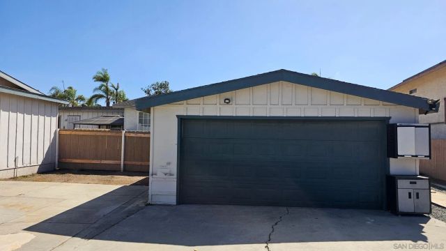 740 W California Ave., Vista, CA 92083