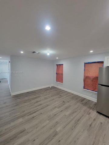 1809 NW 8th Pl, Fort Lauderdale, FL 33311