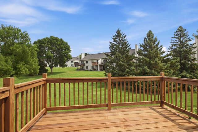 9816 Zinnia Lane N, Maple Grove, MN 55369