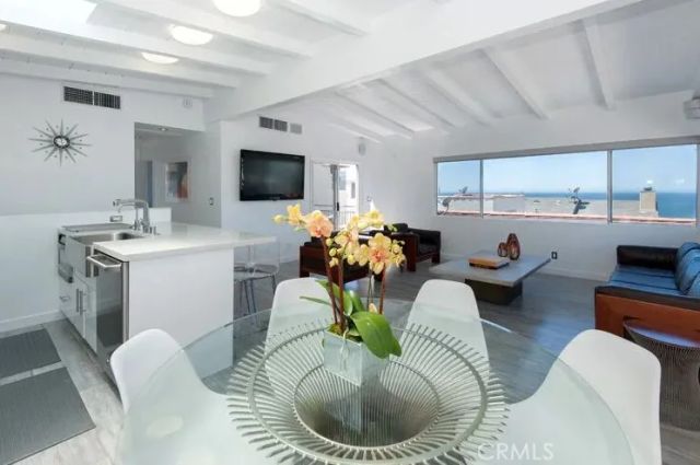 224 39th Street, Manhattan Beach, CA 90266