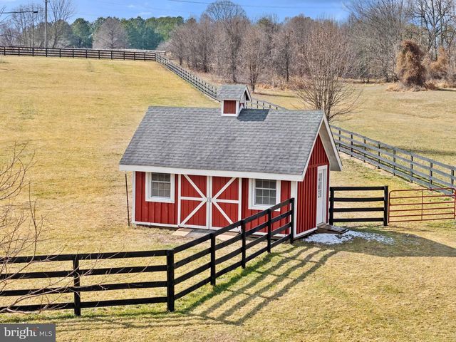 39054 OLD STAGE PL, Waterford, VA 20197