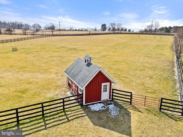 39054 OLD STAGE PL, Waterford, VA 20197